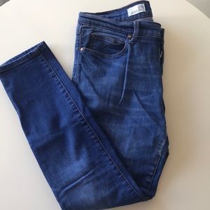 Gap medium wash legging Jeans, 29S